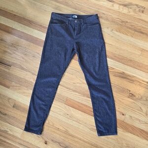 The North Face Womans Denium Blue Jeans Size 6